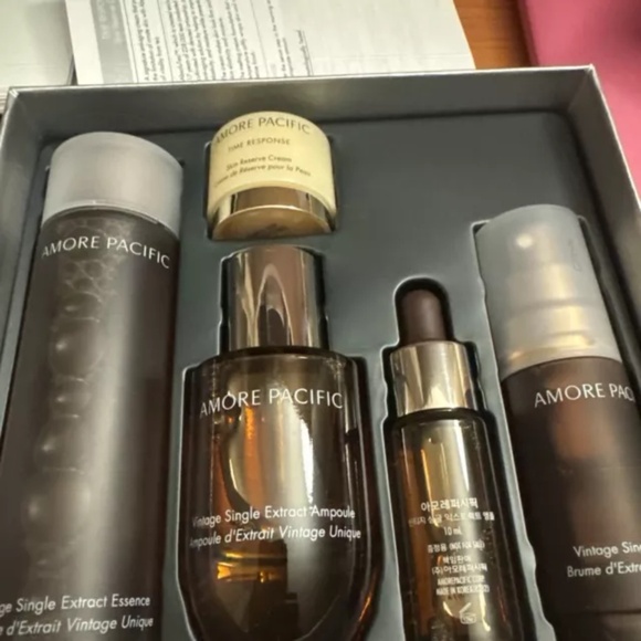 AMOREPACIFIC Vintage Single Extract Ritual Set NIB ($349 Value!) - Picture 3 of 3